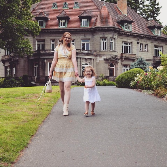 🌸💕LIVE SHOWS! Like this listing to be notified! - Picture 3 of 5